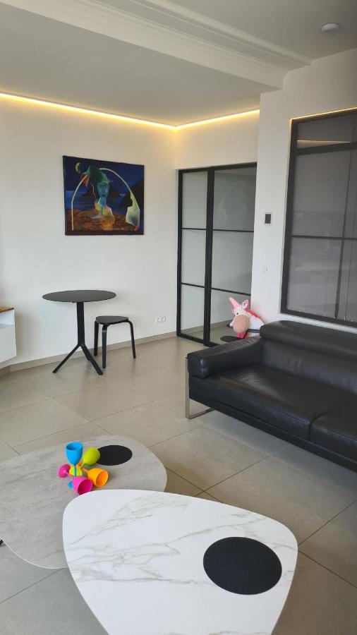 Frontaal Gelijkvloers Seaview 80M² 2 Slp Apartment Oostende Bagian luar foto