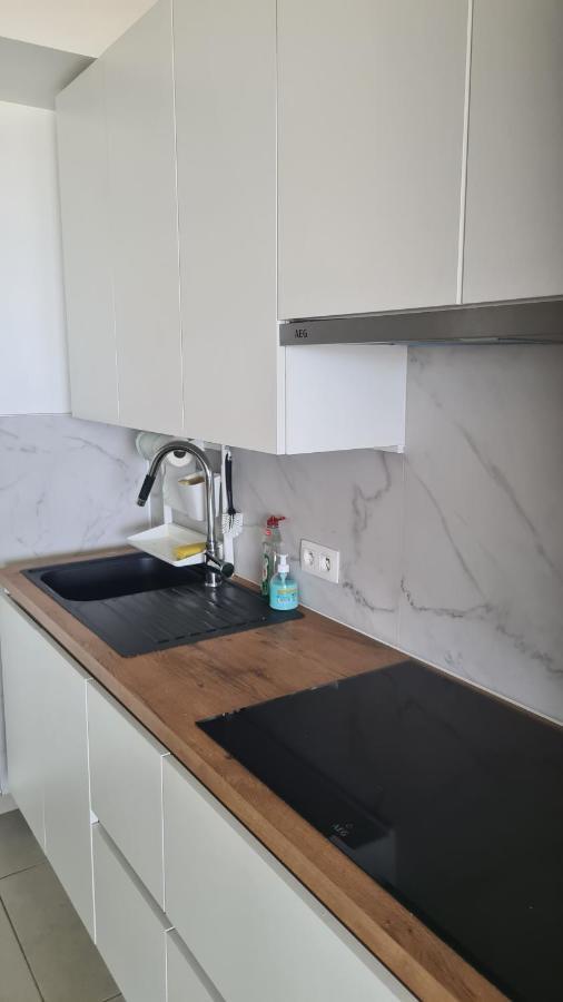 Frontaal Gelijkvloers Seaview 80M² 2 Slp Apartment Oostende Bagian luar foto
